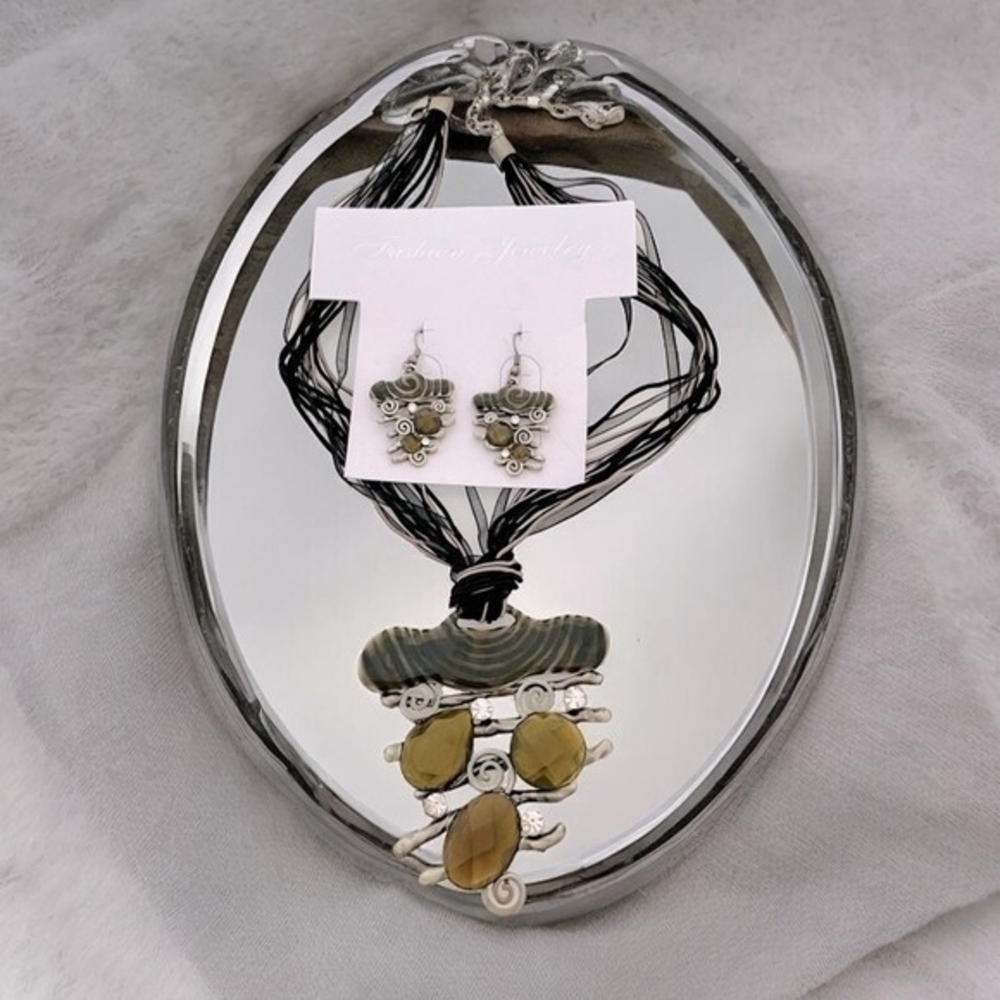 Crystal Rope Necklace Earrings Set Brown Rhinestone Costume Jewelry NWOT